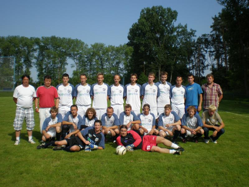 Před posledním vítězným zápasem s Archlebovem 8-0 v postupující sezóně do III.třídy